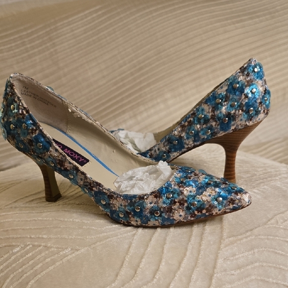 Mojo Moxy Shoes - Mojo Moxy Turquoise Floral Embellished Heels